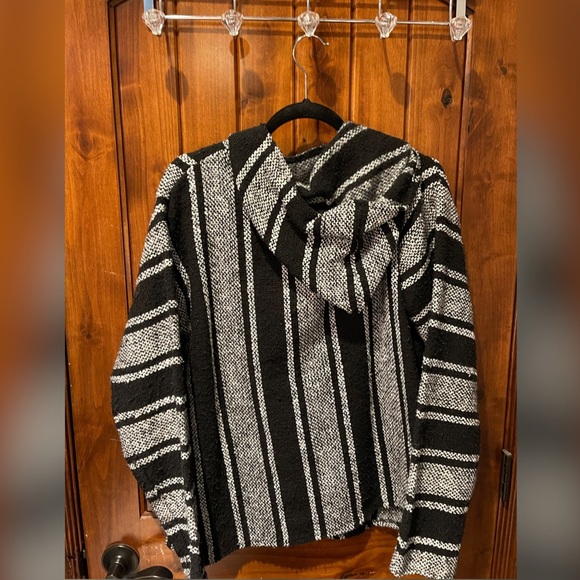 Earthbound Mexican Baja Hoodie Sweater Pullover - Picture 2 of 3